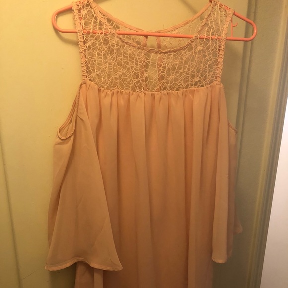 Dress 💗 - Picture 2 of 3